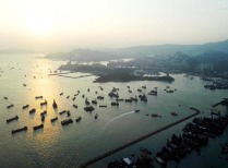 欧洲天然气困境:LNG船漂泊难卸货,再气化能力告急