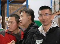 东方甄选孙东旭回归直播间,去年风波后首次现身