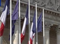 法国国民议会通过政府不信任动议，政治碎片化加剧施政难题