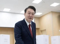 韩国总统尹锡悦弹劾案未通过，政治局势依然动荡