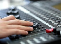 抖音强化微短剧监管，市场高增长背后迎强监管