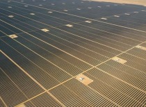 中国光伏行业集体进军中东，机遇与挑战并存