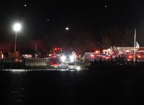 美客机与军方“黑鹰”直升机相撞坠河,已致18人遇难