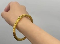 《哪吒之魔童闹海》周边热销，生产企业加班赶制