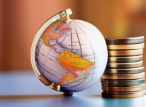 俄美总统通话，国际财经界关注俄乌冲突进展