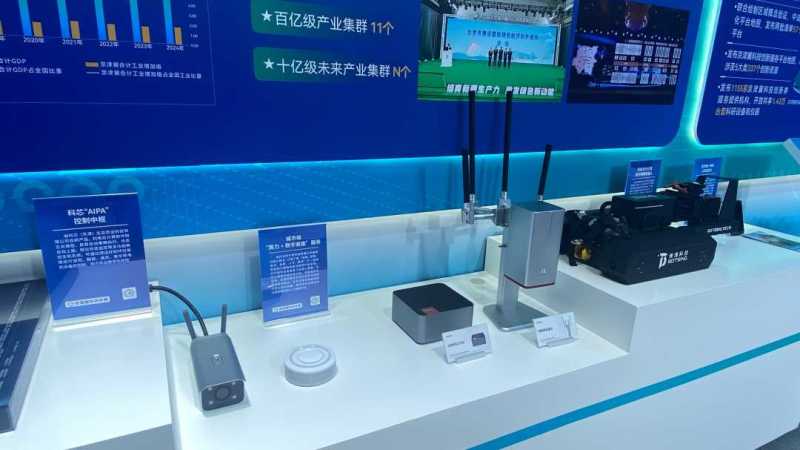 展区内的高科技产品时代周报李杭/摄