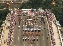 美国陆军250周年阅兵式耗资巨大，引发多方关注