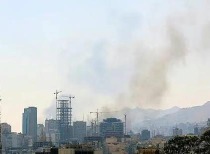 伊朗以色列冲突升级：哈梅内伊强硬表态，中东局势紧张