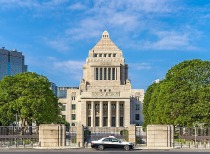 日本参议院选举：执政联盟失守半数席位