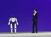 智元机器人灵犀X2对话：探讨人机协作未来与“智元灵渠OS”开源计划