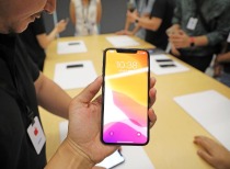 苹果华为消费电子盛宴:iPhone17与华为三折叠屏手机发布在即