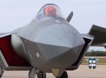 2025长春航空展：歼-20静态展示，歼-20S智战升级