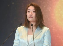 宗馥莉辞职引娃哈哈未来走向悬念，商业变动与企业治理成焦点