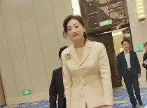 宗馥莉辞任娃哈哈董事长,宗泽后发声与娃哈哈新动态
