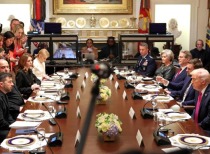 泽连斯基访白宫,特朗普普京通话引关注