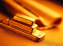 黄金市场遭遇剧烈调整，白银同步暴跌，机构提示风险