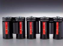 A股三大股指上行，锂电池板块爆发，行业前景广阔