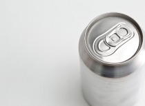 国内外铝价回落 氧化铝期货价格疲弱