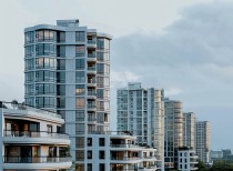 中央经济工作会议：着力稳定房地产市场