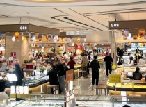 白银价格攀升 水贝市场投资银条热销