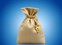 芯片巨头股价狂飙 AI基建潮下存“超级周期”