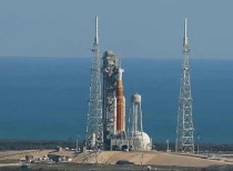 马斯克：SpaceX重心转向月球城市建设