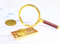 古法黄金价格暴涨 消费者排队抢购