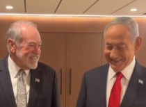 以色列总理内塔尼亚胡连续发视频证明自己仍健在