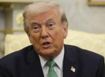 特朗普再谈伊核冲突：称伊朗求他谈判，再骂北约“纸老虎”