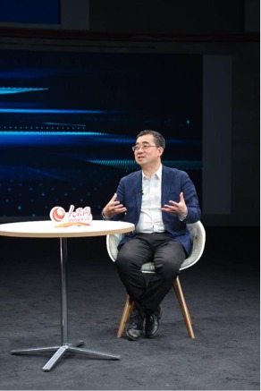 国家数据局数据资源司司长张望做客数据大家谈“栏目。人民网记者 