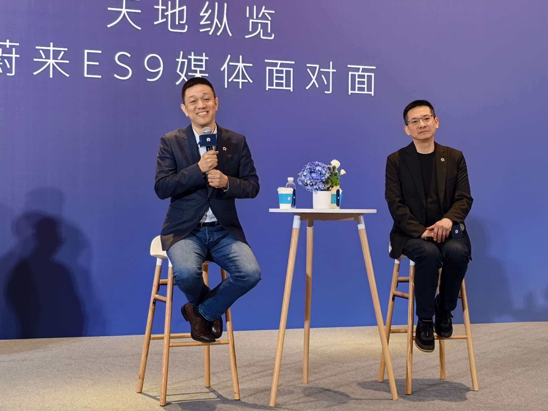 不做MPV、不卷同类9系！蔚来李斌：今年的经营目标是“全年盈利”