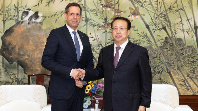 上海市长会见德国下萨克森州州长，推动进博会与汉诺威工博会优势互补资源共享