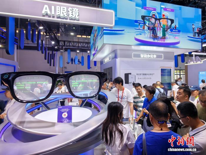 消博故事：“成为一把‘标尺’，标注时代的刻度”