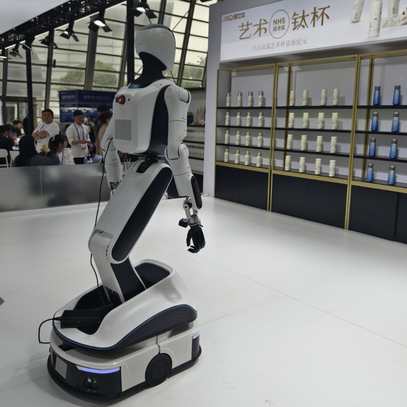让机器人真正干活！实探2026人形机器人生态大会
