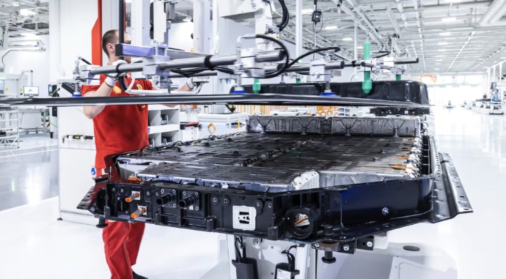 法拉利首款纯电车据传定价55万欧元 将于下月正式亮相