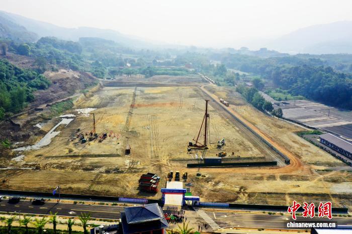 云南瑞丽：中缅（国际）现代农商产业园加工区开工