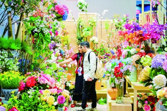 “可持续”与“负责任”重塑“中国制造”价值内核 广交会拓展绿色贸易合作新空间