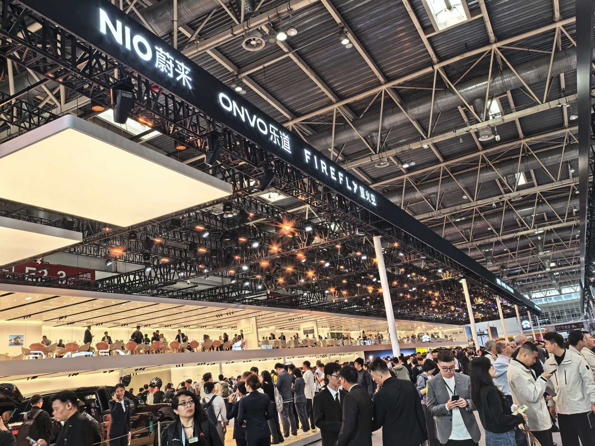 车展速递丨蔚来三品牌首次同台亮相北京车展 李斌：可以省不少钱