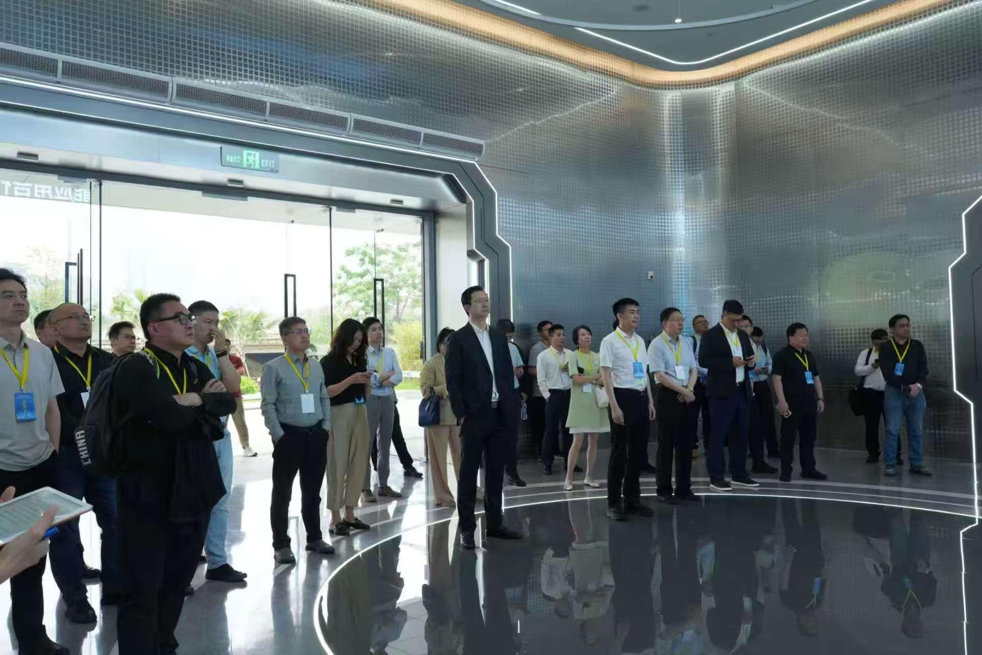 上市公司、优强企业考察团走进南宁觅商机