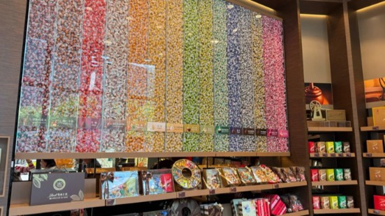 潮流时尚品牌进驻上海第一站！淮海中路打造“好看好逛好买”的“潮流橱窗”